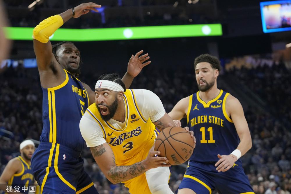 教练根据他 教练根据他