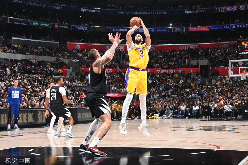 賽中轟入三 賽中轟入三